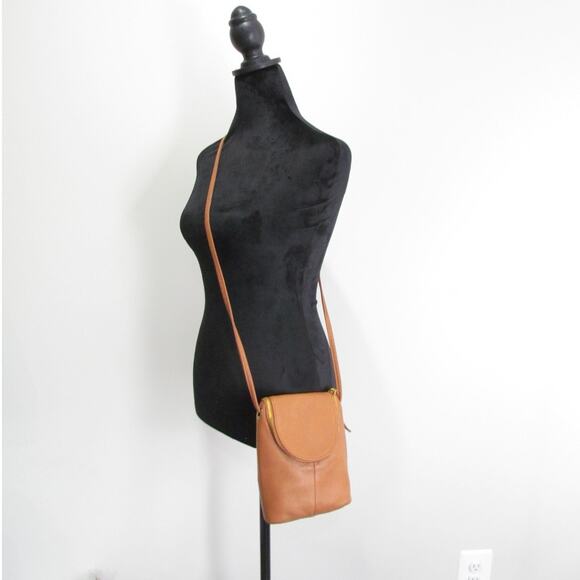 Hobo Leather Fern Saddle Bag - Picture 7 of 7